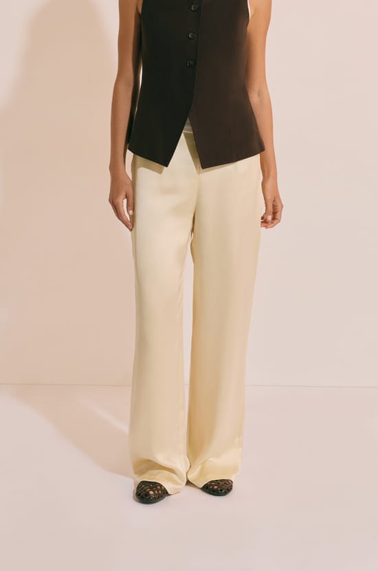 Pantalon droit satin&eacute;;${refinementColor}