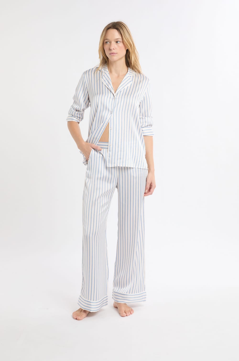 Pantalon de pyjama à rayures en satin;${refinementColor}