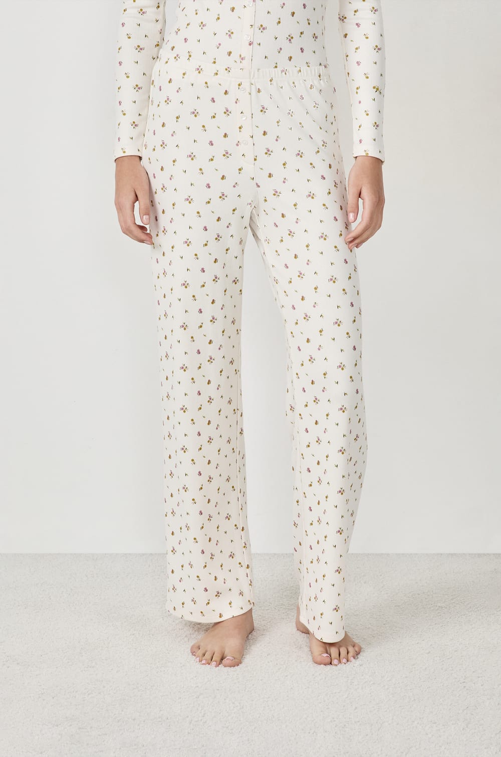 Pantalón de pijama con flores;${refinementColor}