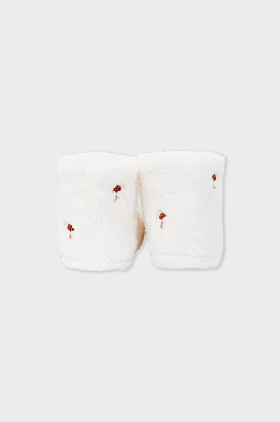 Chaussons bottines en fausse fourrure;${refinementColor}