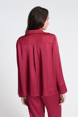 Chemise de pyjama satiné à manches longues;${refinementColor}