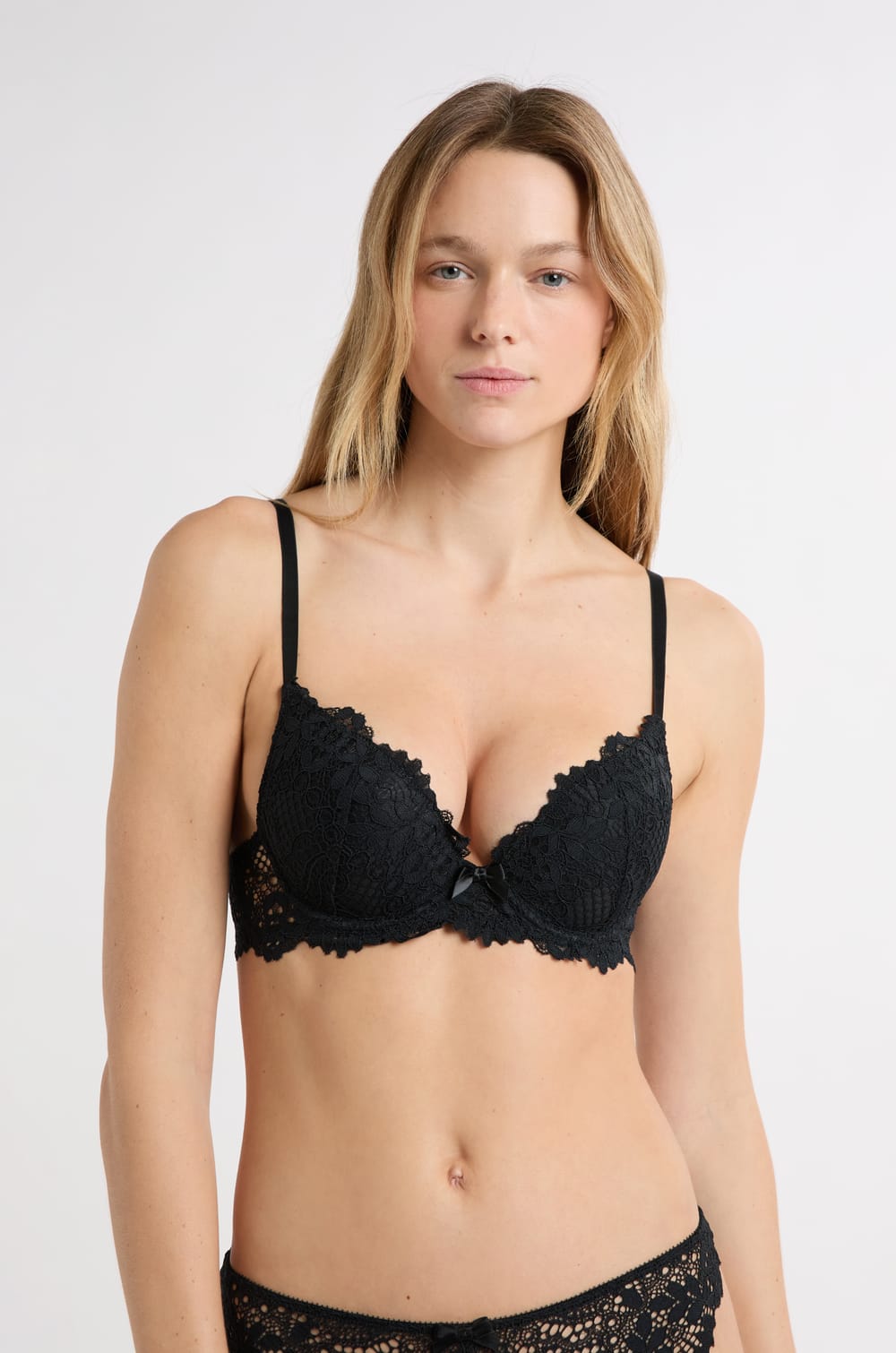 Soutien-gorge N&deg;2 - Le push up plongeant;${refinementColor}