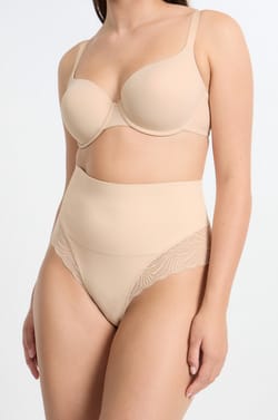 Tanga de talle alto moldeador con detalles de encaje - Sujeción media;${refinementColor}