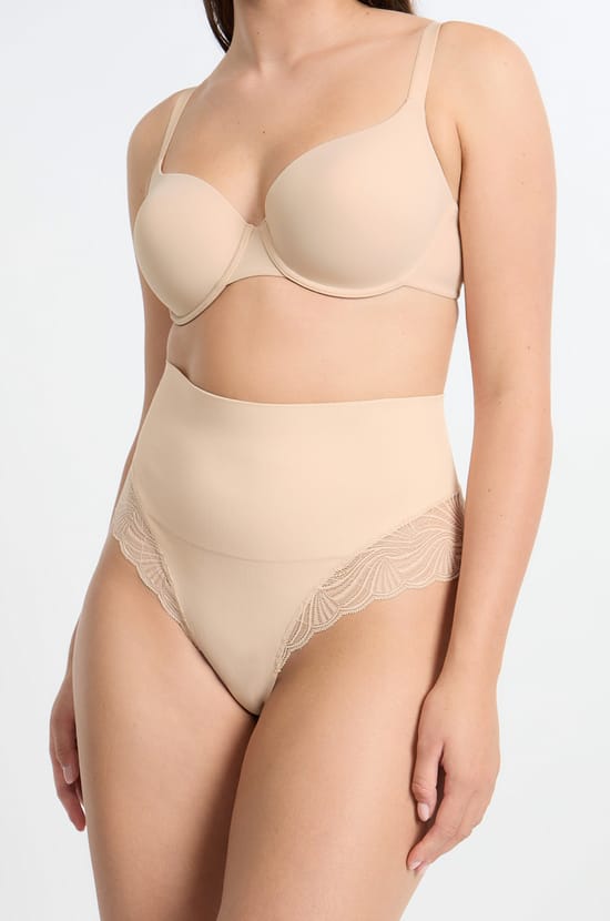 Tanga de talle alto moldeador con detalles de encaje - Sujeción media;${refinementColor}