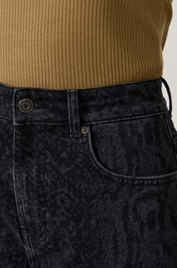 Jean large en coton;${refinementColor}