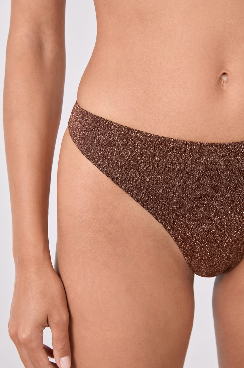 Braguita bikini estilo tanga ;${refinementColor}