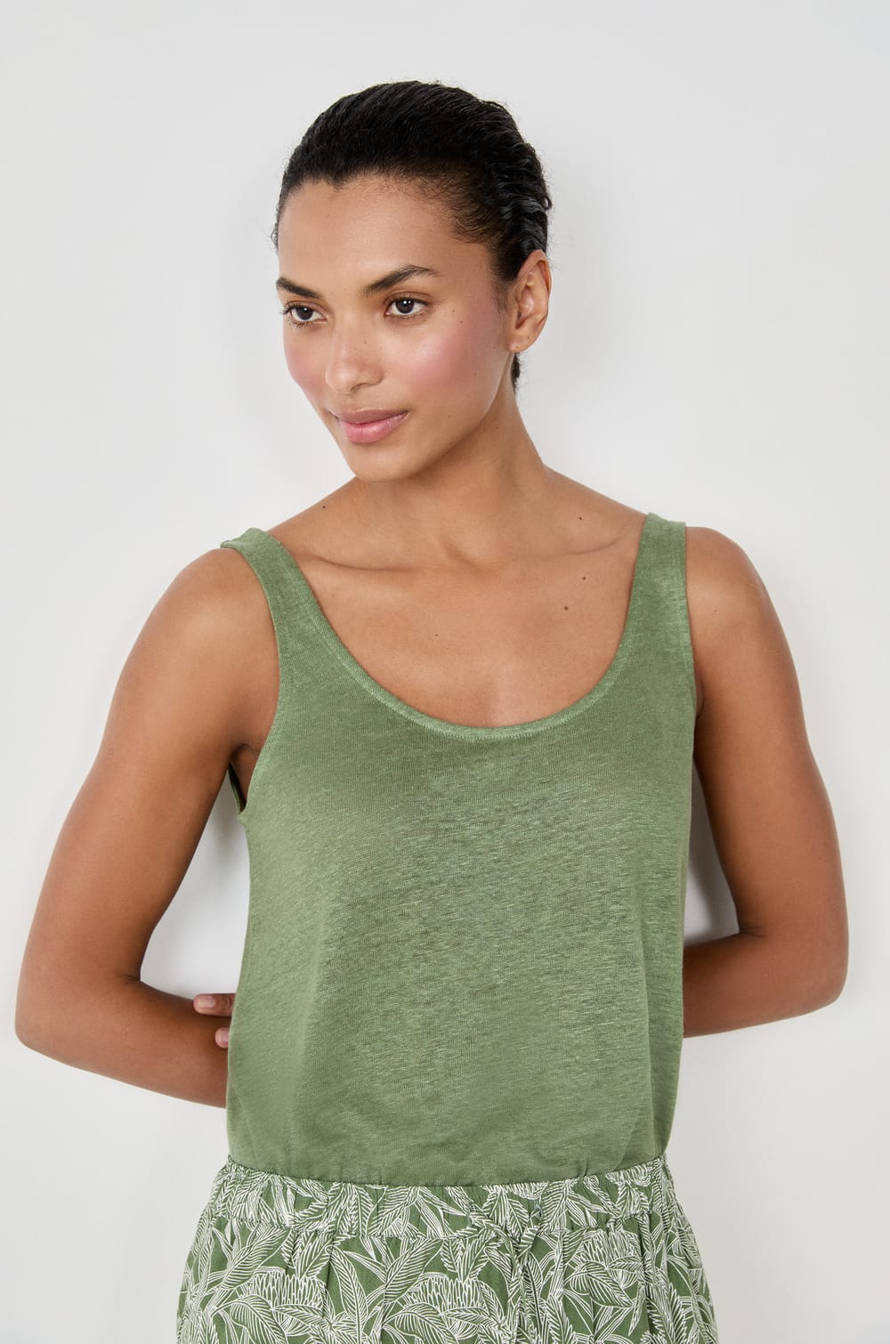 100% Linen Tank Top;${refinementColor}
