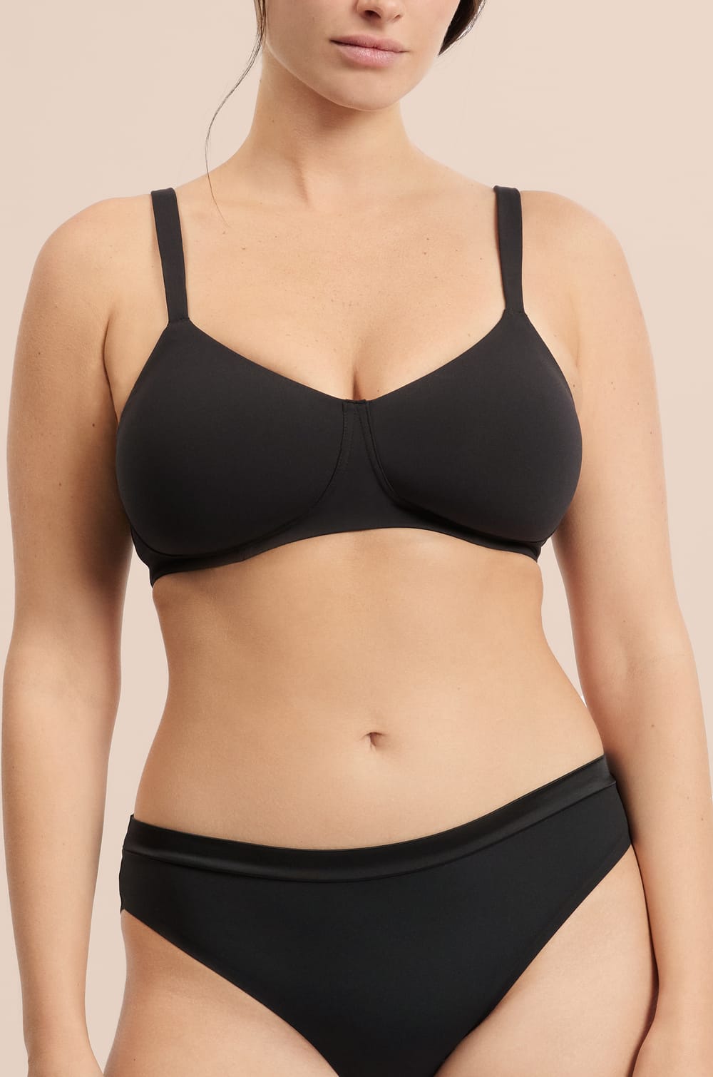 Bra con copas finas sin aros post-mastectom&iacute;a;${refinementColor}