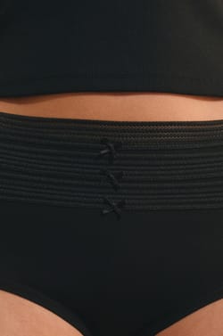 Pack of 3 cotton and lace boyshorts;${refinementColor}