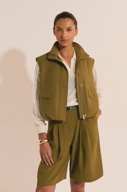 Veste sans manches col montant;${refinementColor}