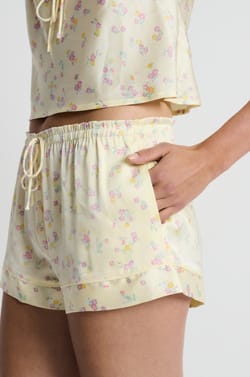 Short de pyjama imprimé à fleurs;${refinementColor}