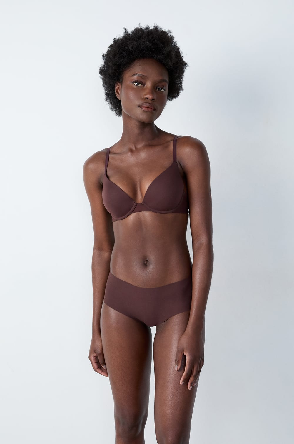 Bra Nº  2 - Push-up escote pronunciado;${refinementColor}