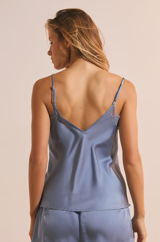 Caraco satin&eacute; d&eacute;tails en dentelle;${refinementColor}