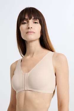 Wireless post-mastectomy bralette with front opening;${refinementColor}