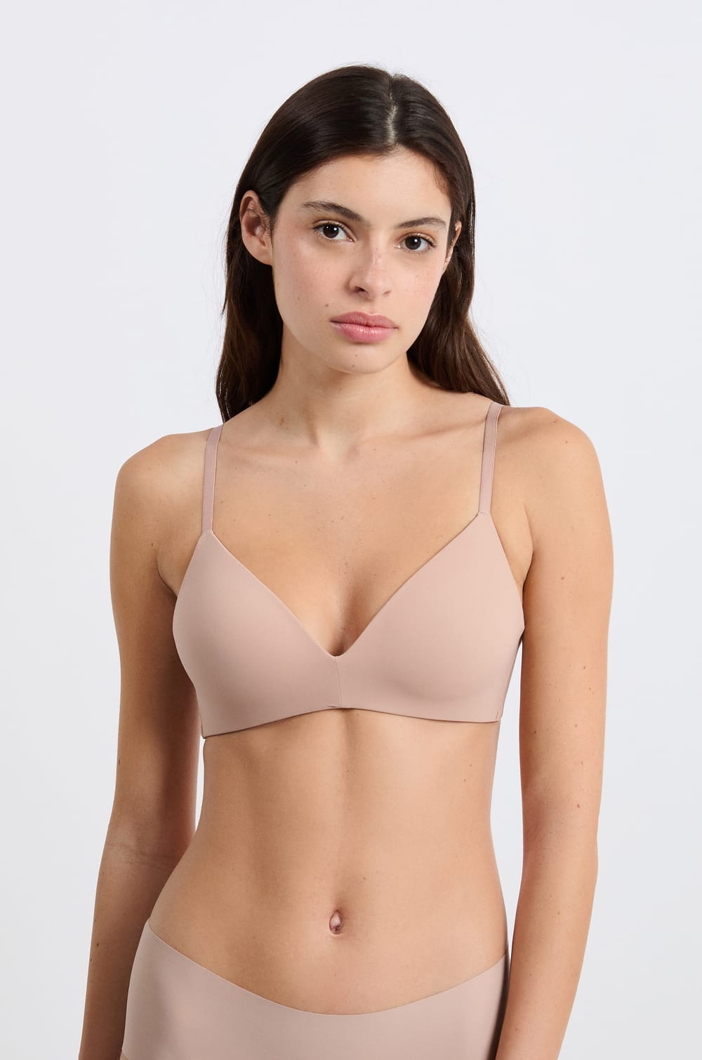 Soutien-gorge coques fines sans armatures en microfibre;${refinementColor}