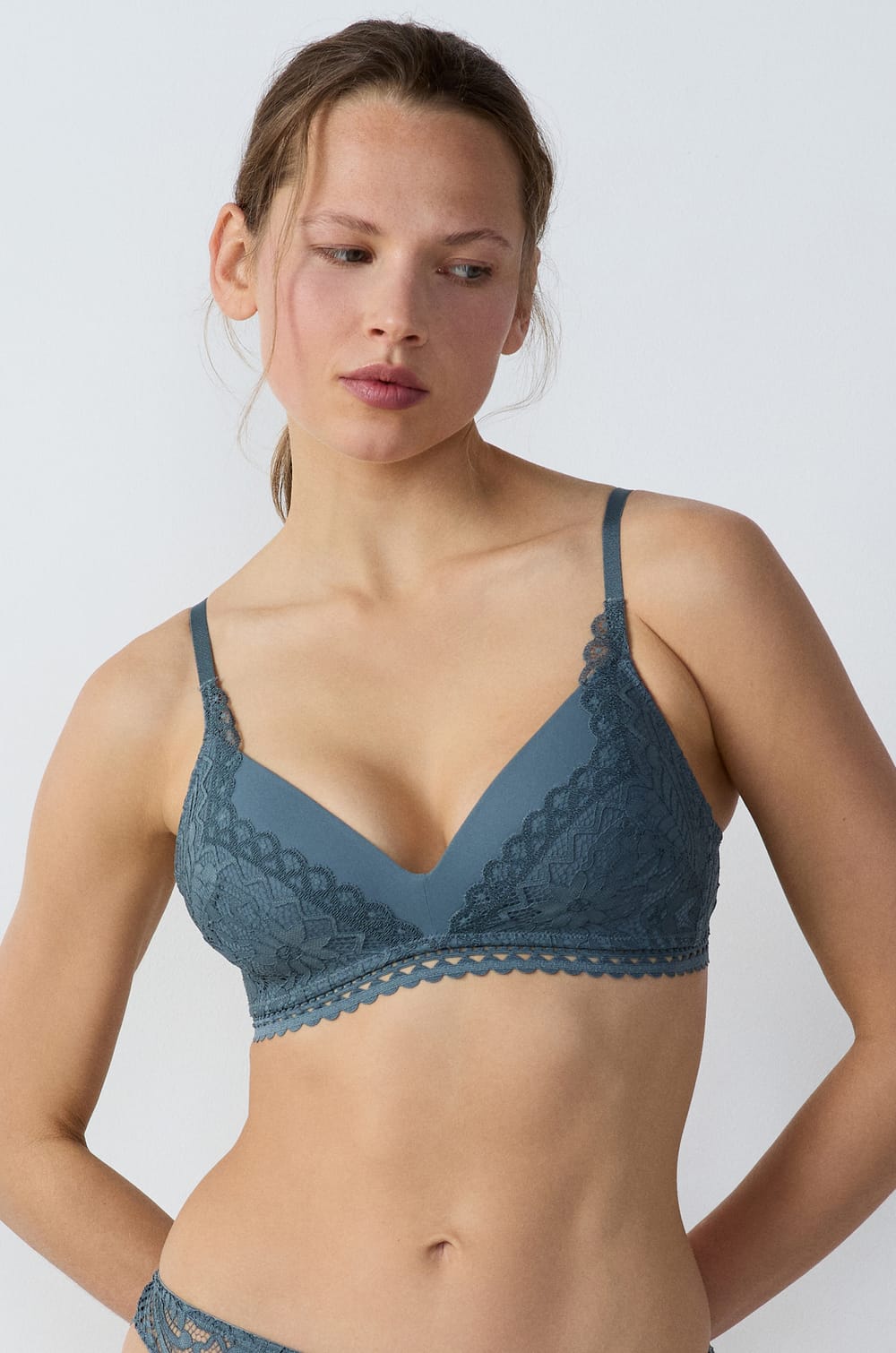 Wireless Lightly Lined Demi Bra;${refinementColor}