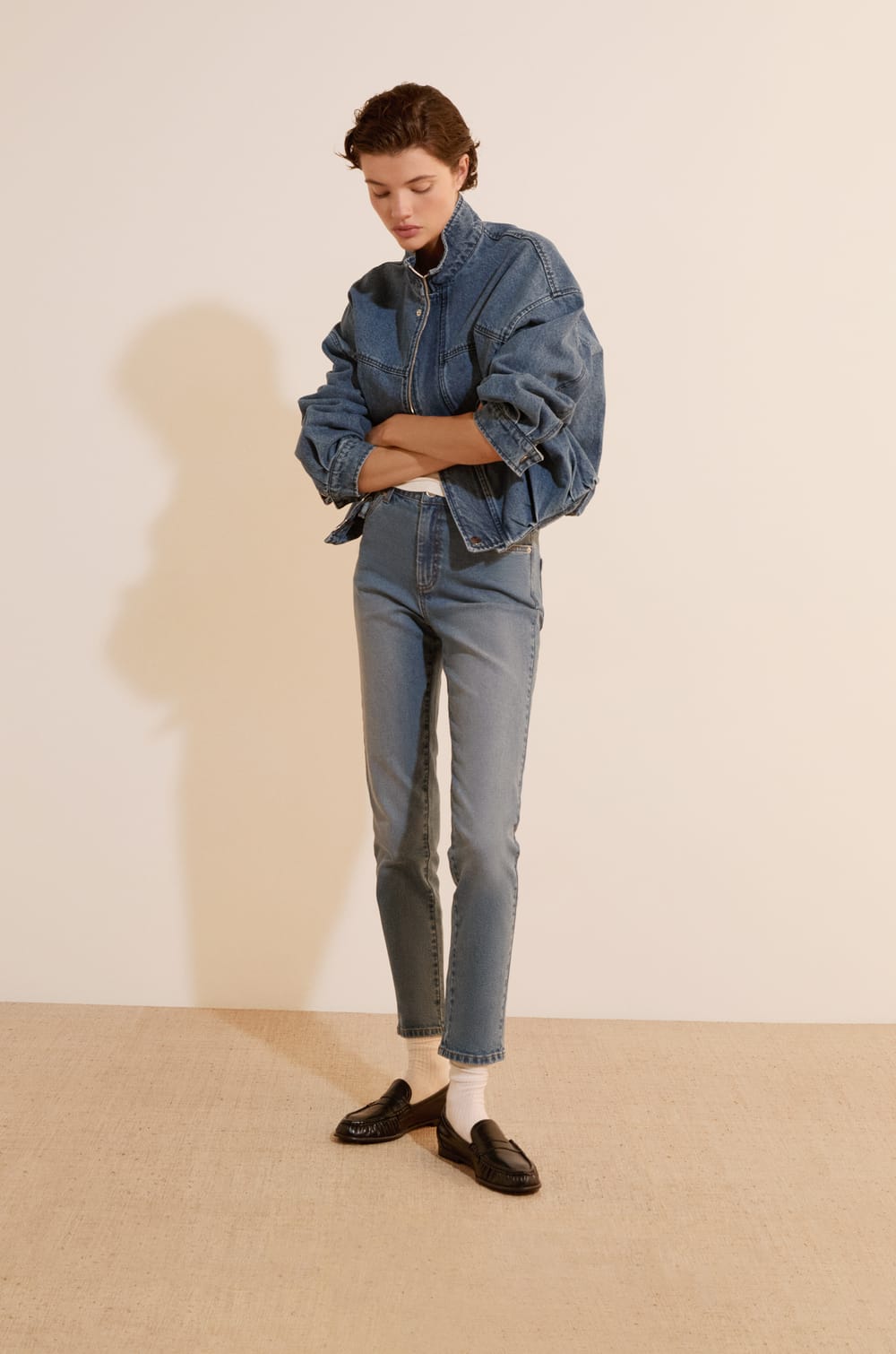 Slim Cut Jeans;${refinementColor}
