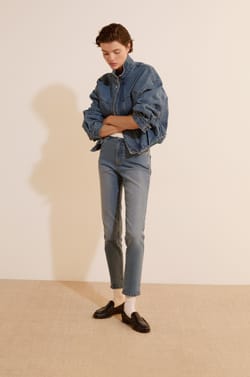 Slim Cut Jeans;${refinementColor}
