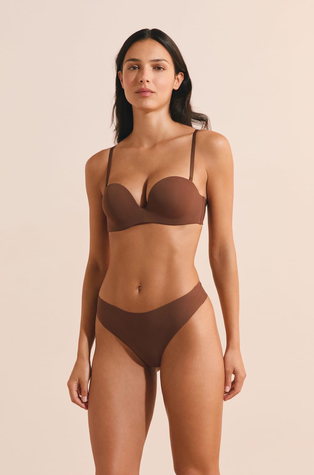 Soutien-gorge bandeau en microfibre;${refinementColor}