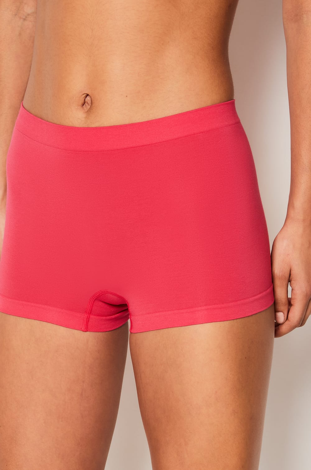 Pantalón corto de algodón para un confort óptimo;${refinementColor}