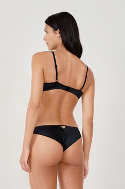 Wireless Triangle Bra;${refinementColor}