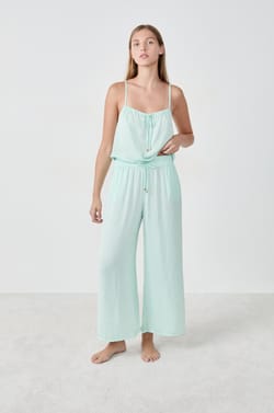 Pantalón satinado corte ancho;${refinementColor}