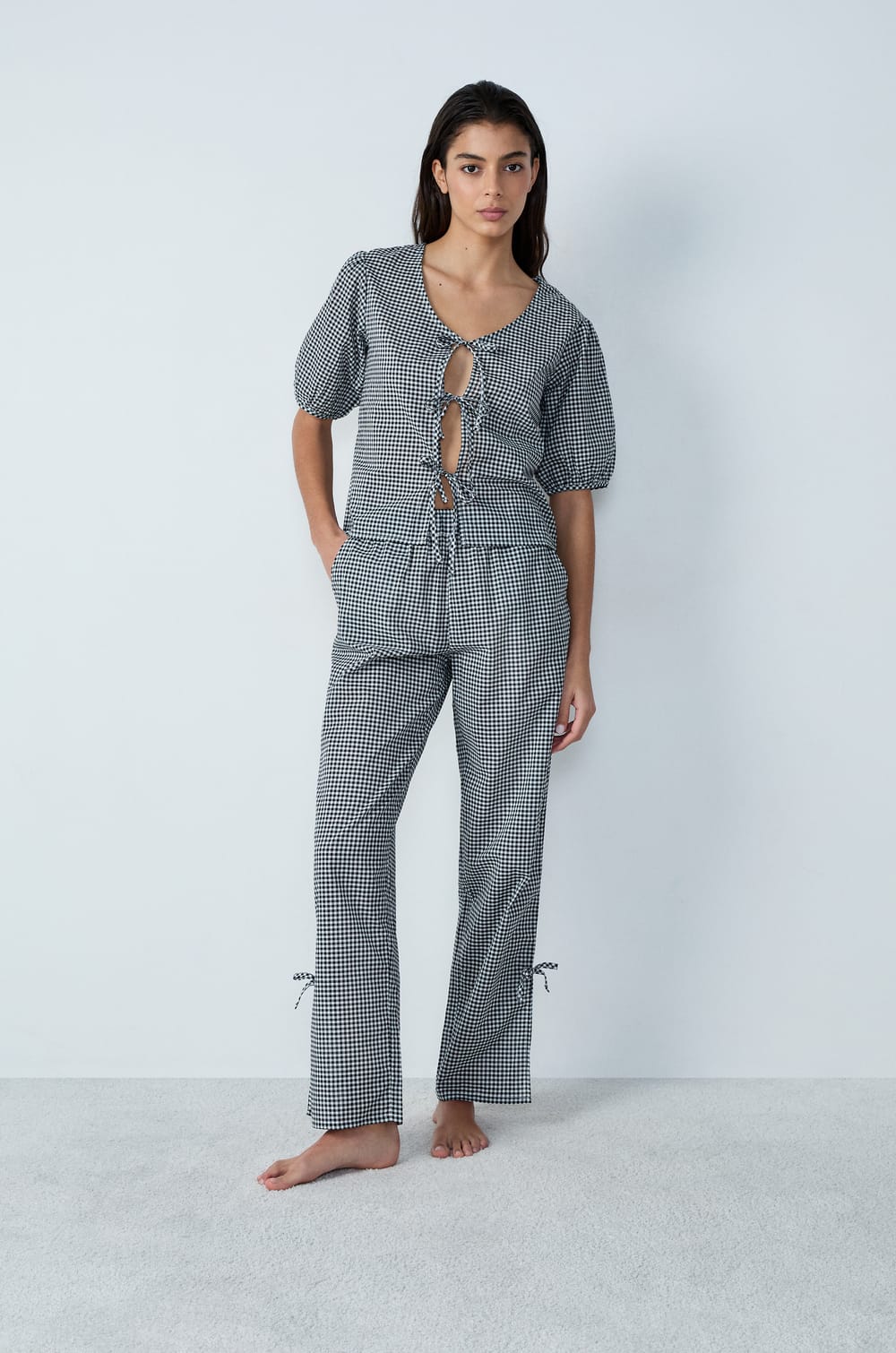 Short-sleeved checkered cotton blouse with bows;${refinementColor}
