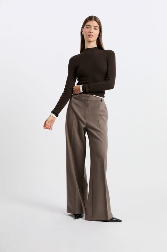 Pull col montant avec laine;${refinementColor}