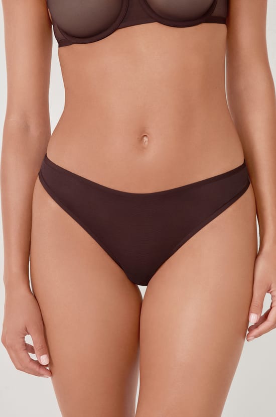 String transparent en tulle;${refinementColor}