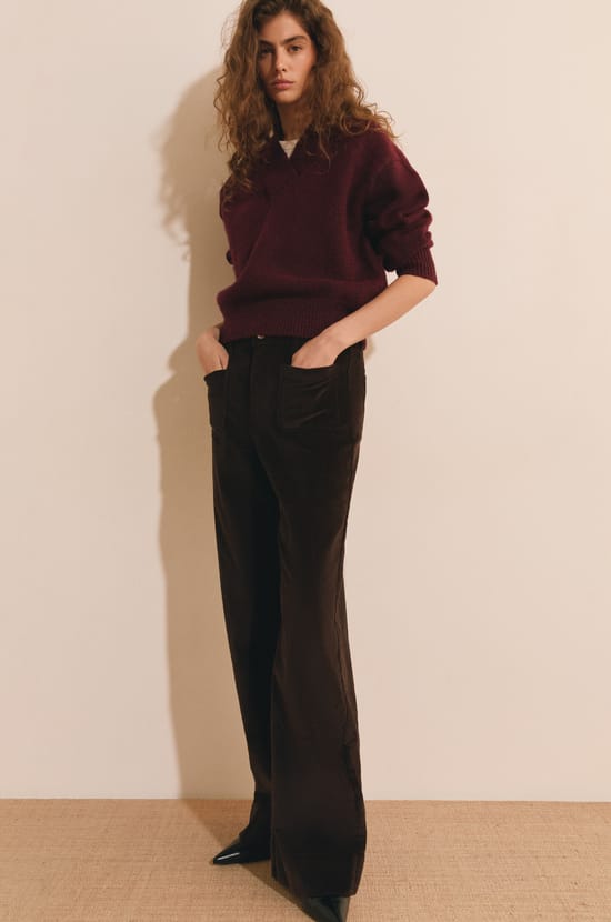 Jean en velours c&ocirc;tel&eacute; avec poche sur le devant;${refinementColor}