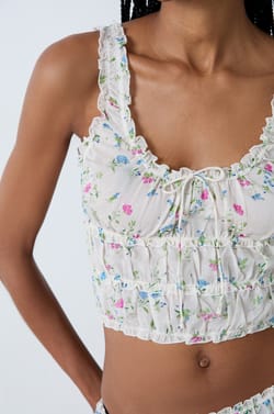 Floral print satin top;${refinementColor}