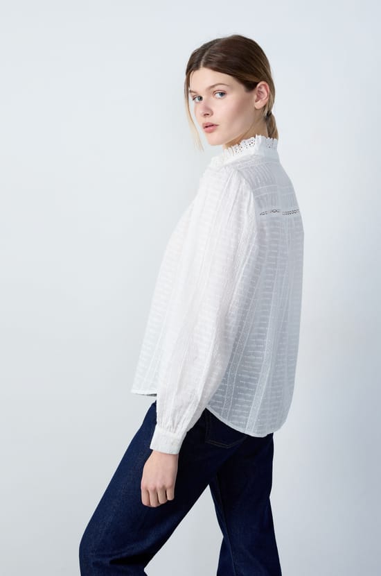 Geborduurde blouse;${refinementColor}