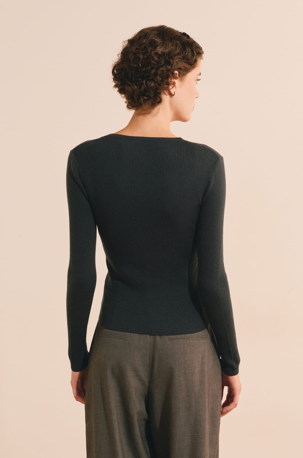 Cardigan c&ocirc;tel&eacute; &agrave; col V avec laine;${refinementColor}