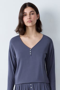  Top liso de manga larga;${refinementColor}