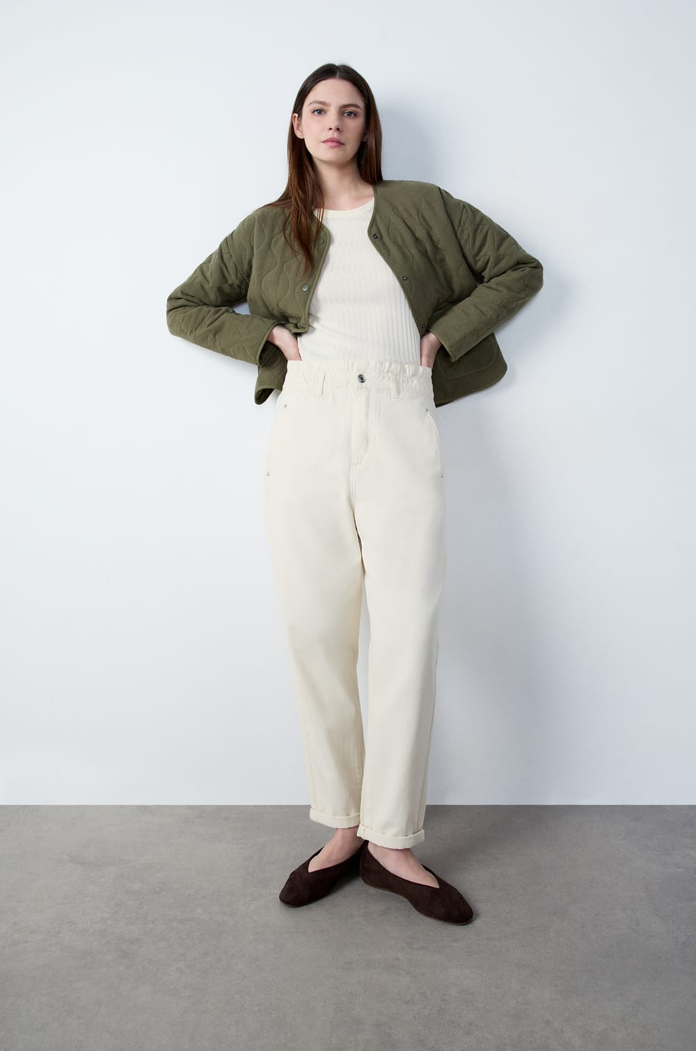 Carrot-cut trousers;${refinementColor}
