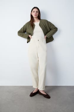Carrot-cut trousers;${refinementColor}
