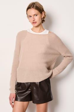 Strickjacke mit Knöpfen am Rücken;${refinementColor}