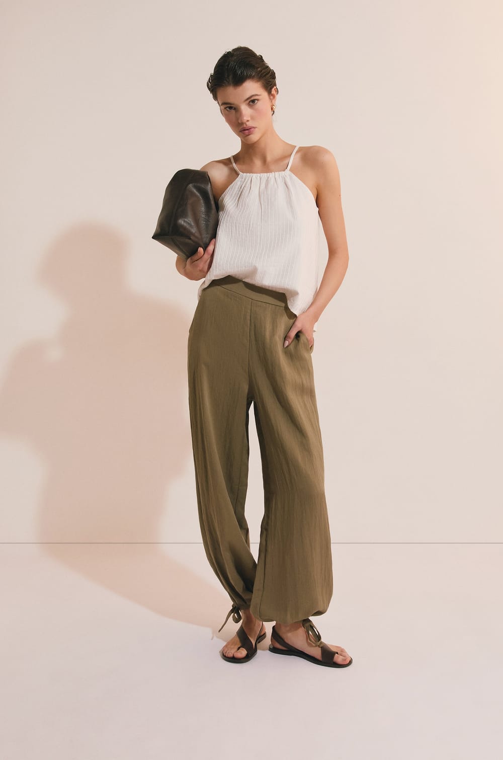 Pantalon bouffant;${refinementColor}