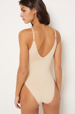 Formender Body - Mittlerer Halt;${refinementColor}