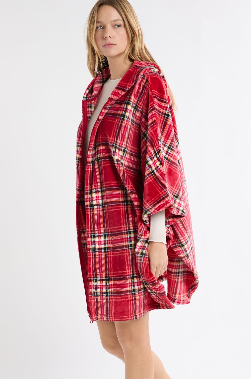 Poncho sans manches à carreaux en polaire;${refinementColor}