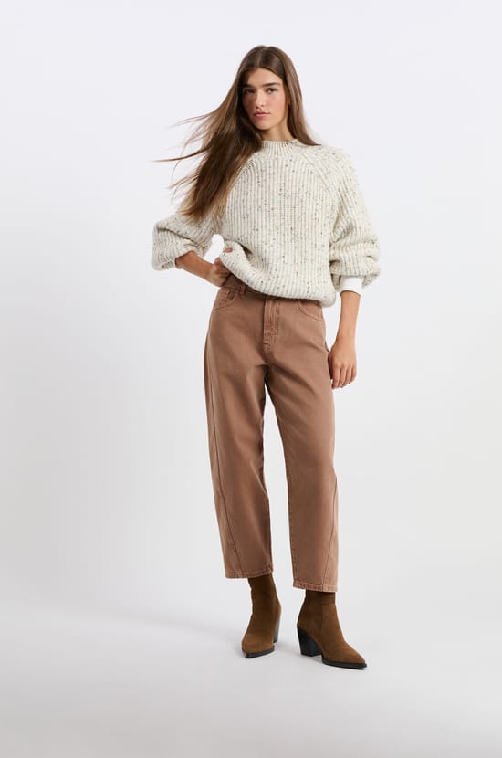 Barrel Cut Jeans;${refinementColor}