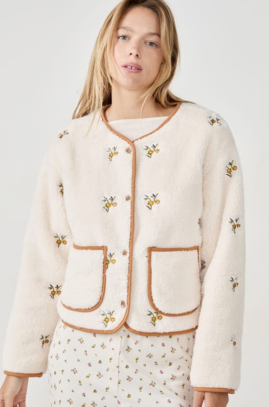 Veste avec broderies fleurs;${refinementColor}