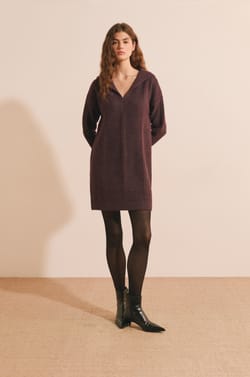 Robe courte col V avec laine;${refinementColor}