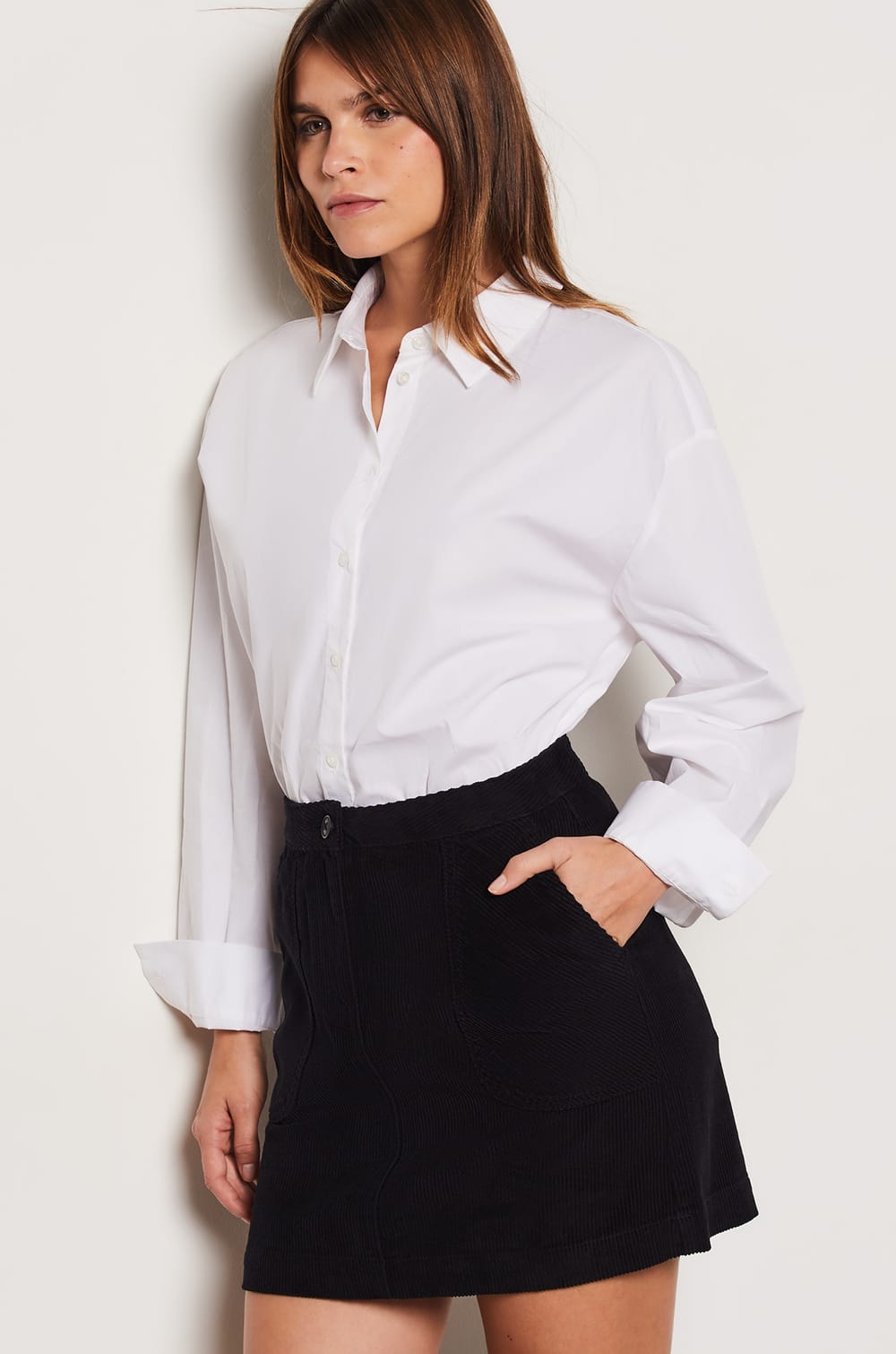 Short ribbed skirt;${refinementColor}