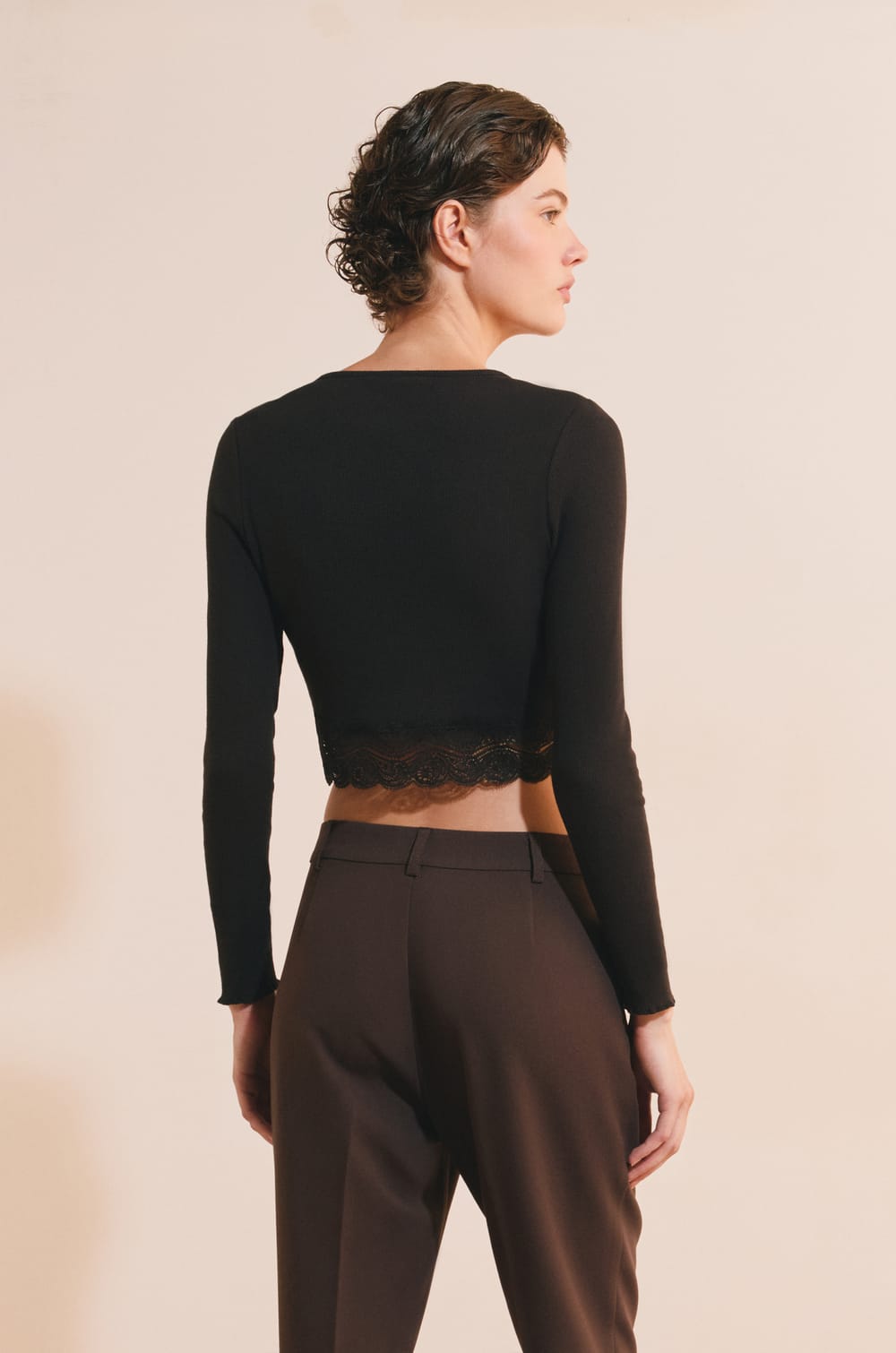 T-shirt court manches longues avec dentelle en coton;${refinementColor}