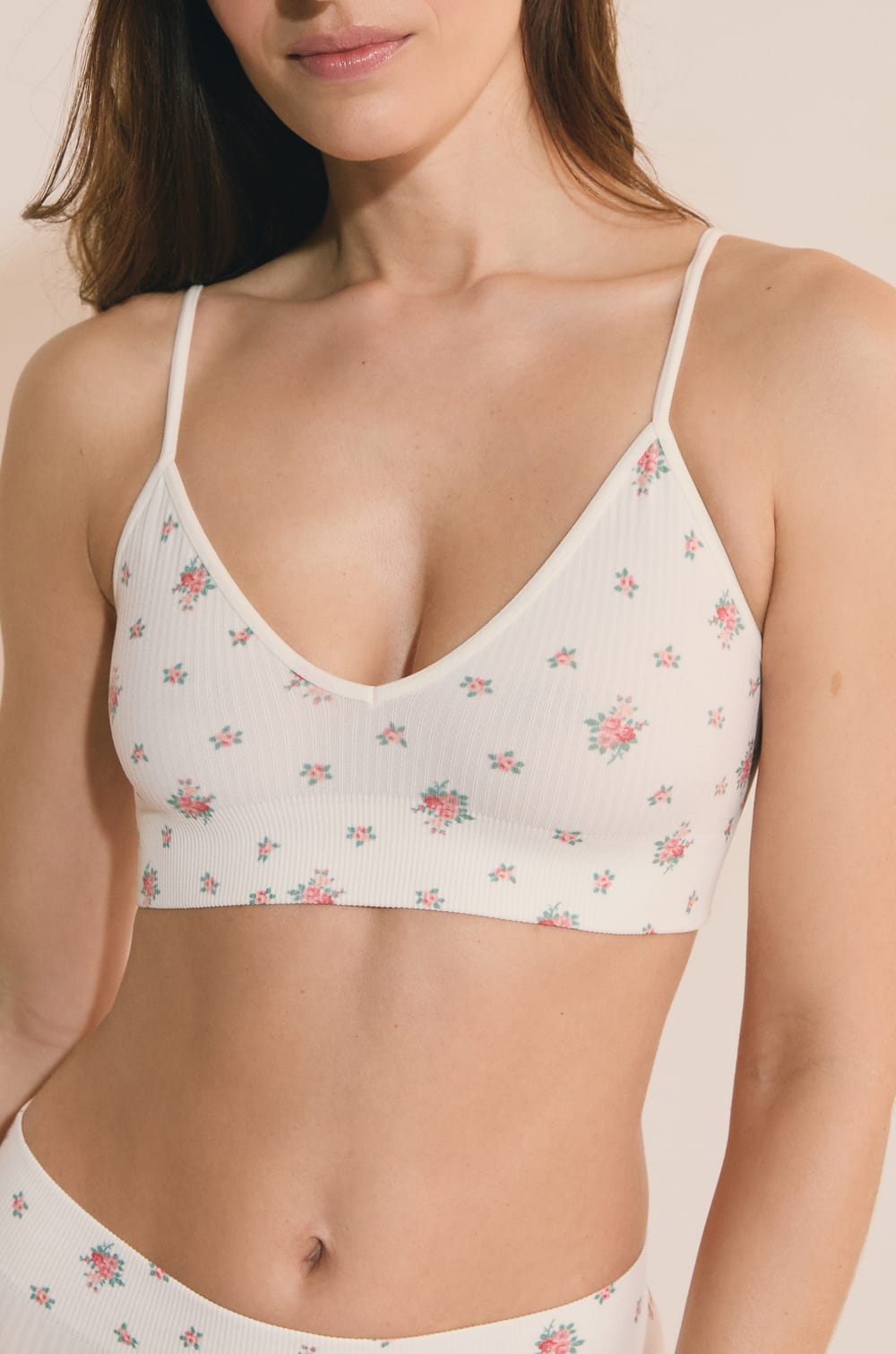 Soutien-gorge brassi&egrave;re col V;${refinementColor}