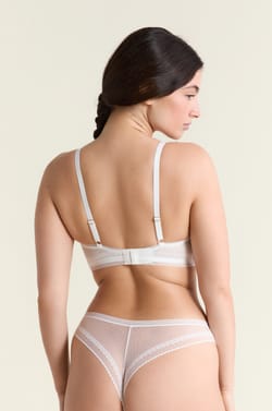 Soutien-gorge triangle sans armatures avec d&eacute;tails en dentelle;${refinementColor}