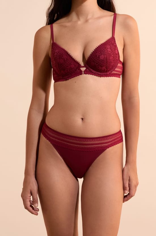Culotte en dentelle et microfibre;${refinementColor}
