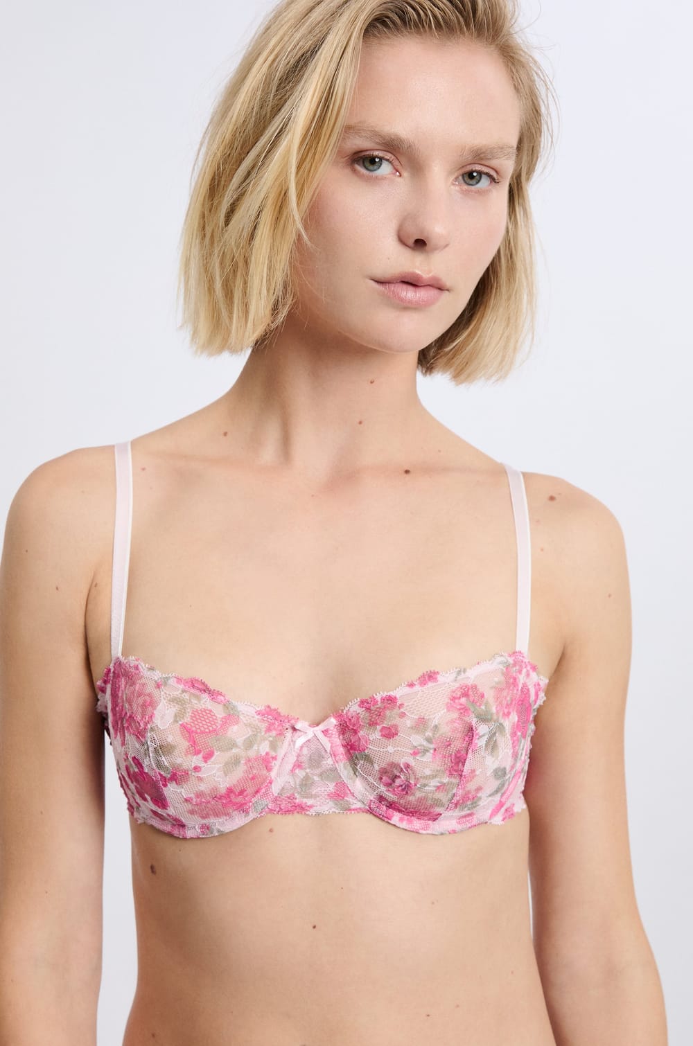 Soutien-gorge N.9 - Balconnet en dentelle avec fleurs;${refinementColor}