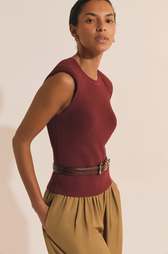 Pull sans manches en maille fine;${refinementColor}